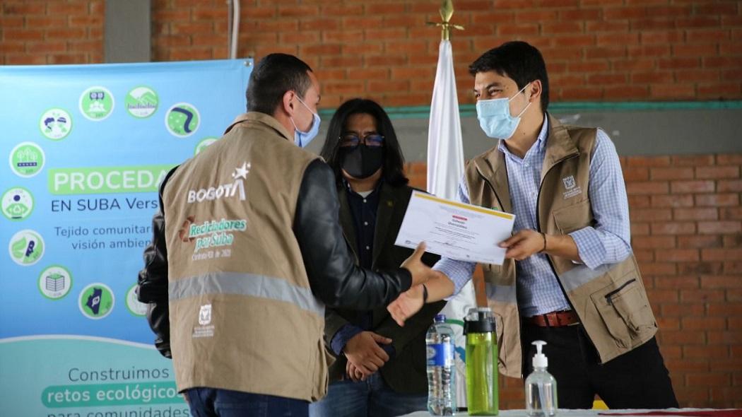 110 habitantes de Suba y recicladores graduados en gestión de residuos