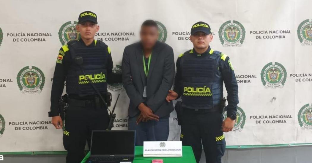 Menor aprehendido por golpear mujer para hurtarle el celular en Bogotá