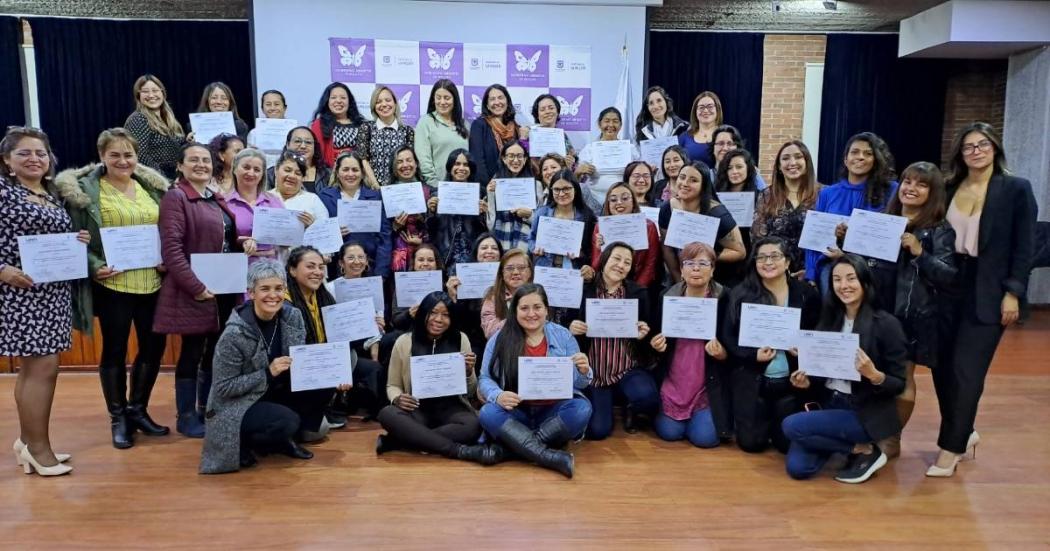 Sec. de Mujer certificó a 64 lideresas en prevención de violencias 
