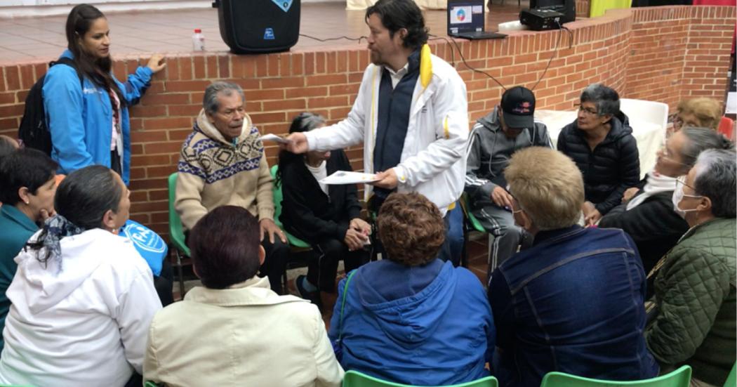 Únete a Redes de Cuidado Comunitario para personas mayores en Bogotá
