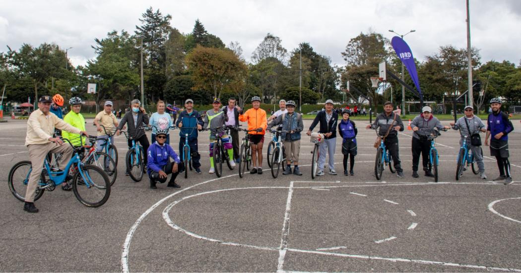 Pensionados de FONCEP vivieron 'Una Aventura en Bicicleta' con el IDRD