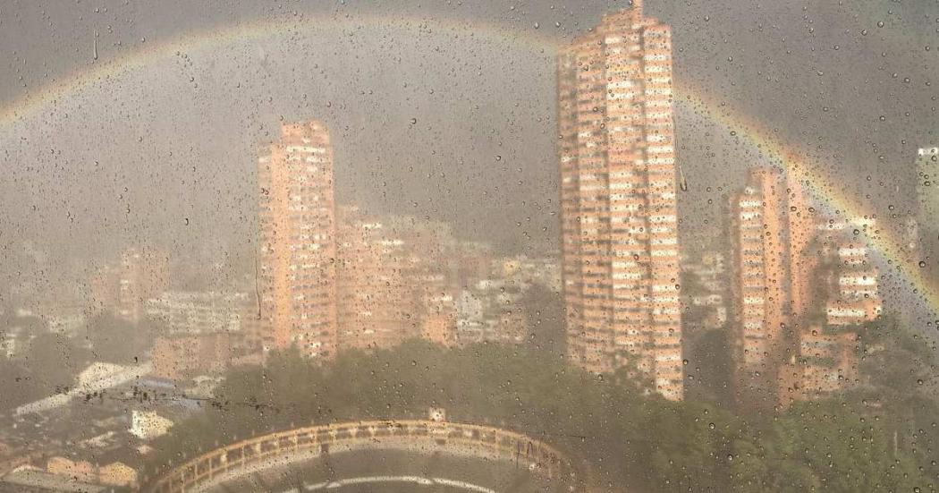 Arcoiris en el Centro de Bogotá tras las lluvias de este miércoles 31 de enero