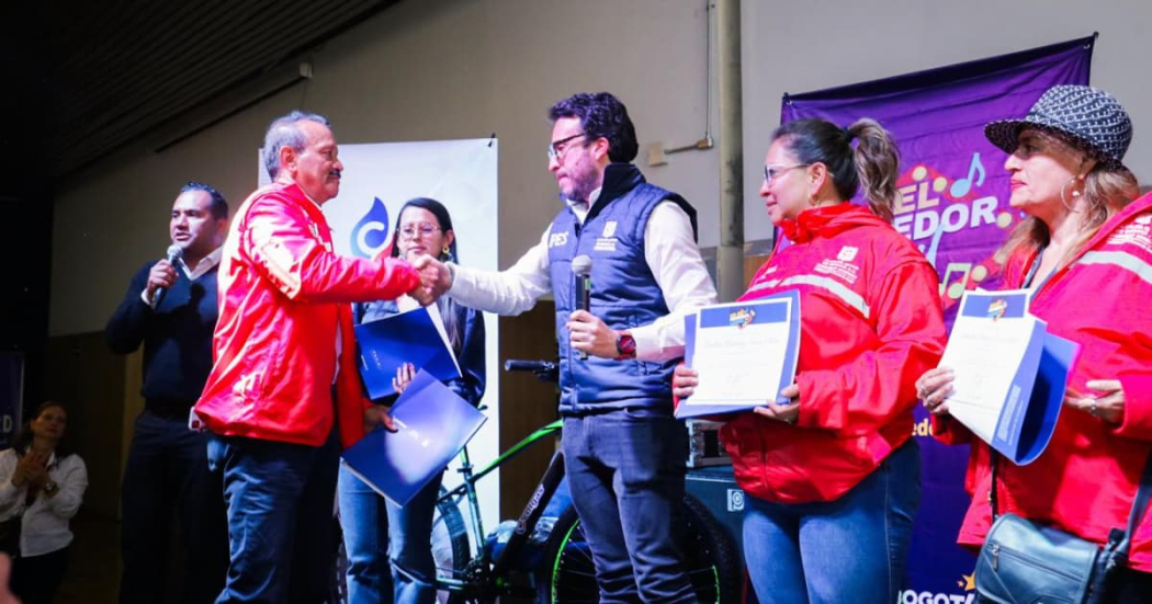 Celebración Exitosa en el Día del Vendedor Informal en Bogotá