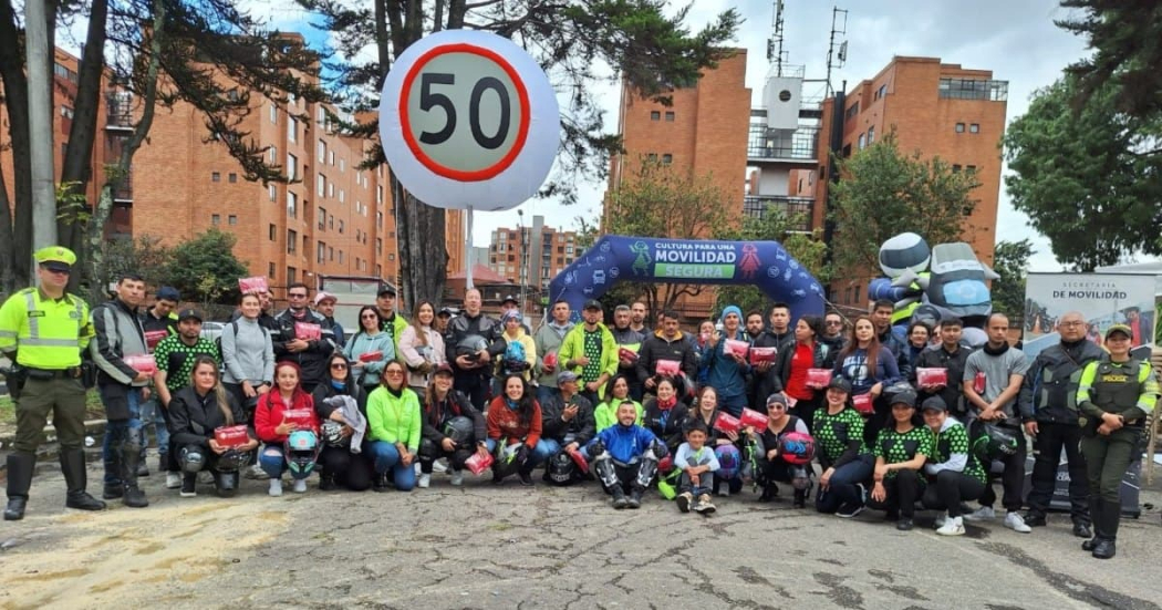 Motociclistas que se han beneficiado con cursos gratuitos en Bogotá