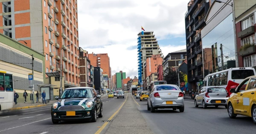 Pico y placa vehículos particulares y taxis en Bogotá hoy 18 de abril 
