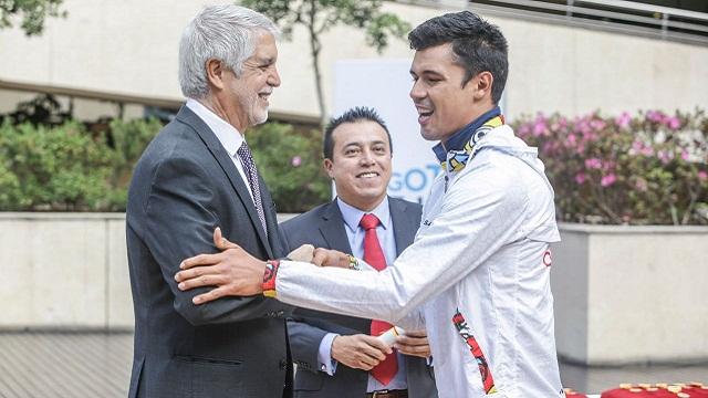 Condecoración deportistas paralímpicos - Foto: Prensa Alcaldía Mayor / Camilo Monsalve