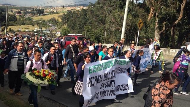 Manifestación de la comunidad - Foto: Héctor Edilmar González Rubiano