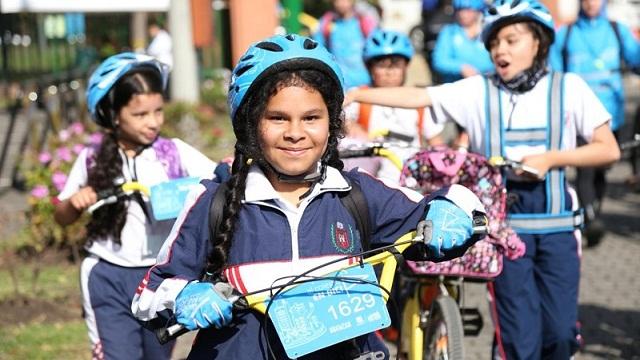 Estudiantes programa ‘Al Colegio en Bici’ - Foto: Comunicaciones Secretaría de Movilidad