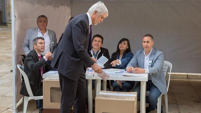 lcalde Enrique Peñalosa abrió la jornada electoral en Bogotá - Foto: Alcaldía Bogotá