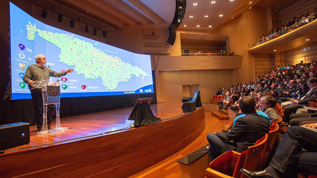 Alcalde Peñalosa presentando el mapa de las obras de la ciudad - Foto: Alcaldía Bogotá