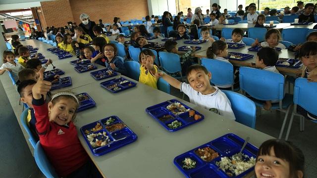 Comedor Escolar colegio La Felicidad - Foto: Comunicaciones Alcaldía / Diego Bauman