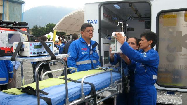 Equipo de ambulancia - Foto: bogota.gov.co