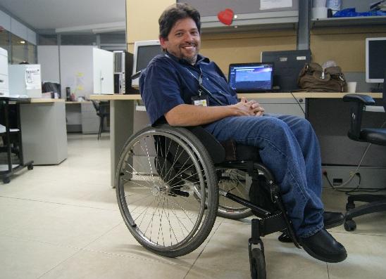 Población en condición de discapacidad trabaja con Bogotá Humana