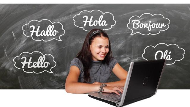 Se necesita recepcionista estudiantil bilingüe