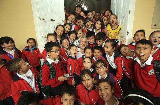 Visita colegio Villas del Progreso - Foto: Prensa Alcaldía Mayor de Bogotá 