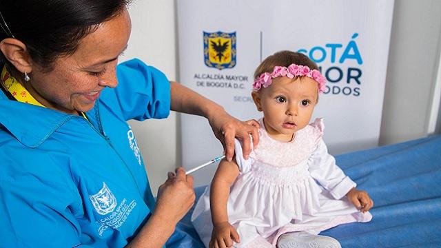 Gran jornada de vacunación familiar gratuita en Bogotá. Foto: Secretaría de Salud