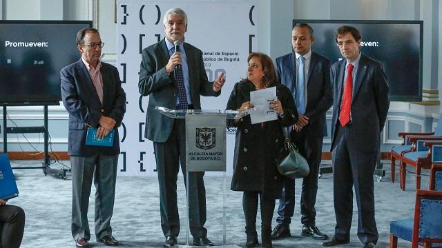Presentación ienal de Espacio Público que premiará las mejores prácticas - Foto: Comunicaciones Alcaldía / Diego Bauman