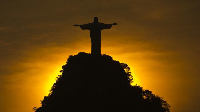 Cine brasilero con el atardecer de Cristo Redentor - Foto: Emol