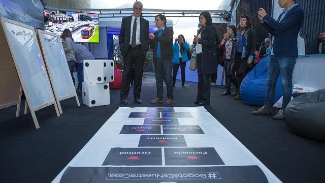 Campaña Te Amo Bogotá en la Feria del Libro 2018 - Foto: Comunicaciones Alcaldía Bogotá / Andrés Sandoval