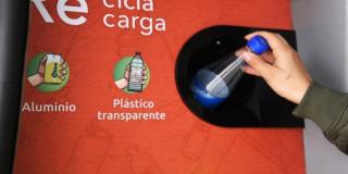 Cómo intercambiar botellas por pasajes de TransMilenio con EcoTransMi