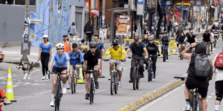 Imagen de personas en la ciclovía