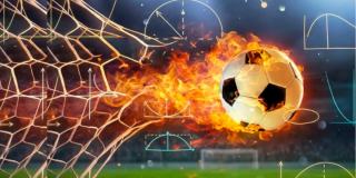Imagen de una portería de una cancha en la que entra un balón de fútbol.