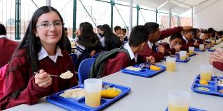 Alimentación escolar en Bogotá - Foto: Comunicaciones Secretaría de Educación 