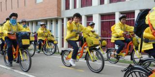 Estudiantes en bicicleta - Foto: www.notasdeaccion.com
