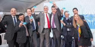 Firma del convenio para hacer el metro en Bogotá entre Gobierno nacional y local.