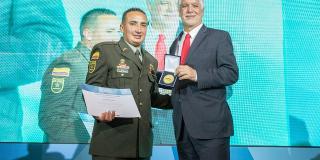 Primer Premio a Mejor Policía Metropolitano - Foto: Alcaldía Mayor de Bogotá - Andrés Sandoval