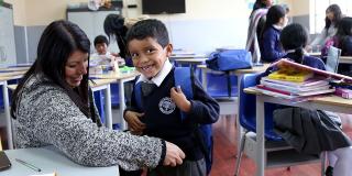 Entrega de kits escolares a estudiantes indígenas - Foto: Prensa Secretaría de Educación