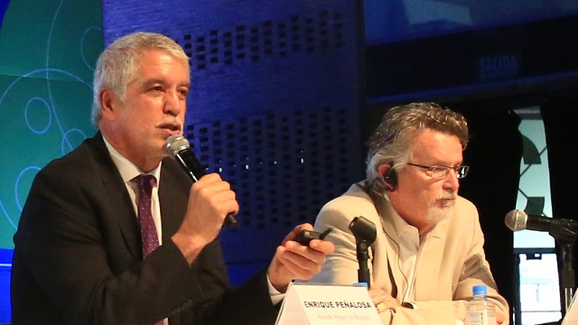 Panel cumbre Alcaldes - Foto: Prensa Alcaldía Mayor / Diego Bauman