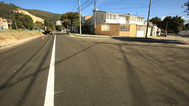 Entrega calzada sur Avenida La Sirena - Foto: Comunicaciones Alcaldía Mayor/ Diego Bauman Entrega calzada sur Avenida La Sirena - Foto: Comunicaciones Alcaldía Mayor/ Diego Bauman