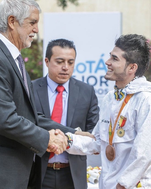 Condecoración deportistas paralímpicos - Foto: Prensa Alcaldía Mayor / Camilo Monsalve