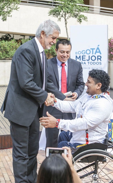 Condecoración deportistas paralímpicos - Foto: Prensa Alcaldía Mayor / Camilo Monsalve