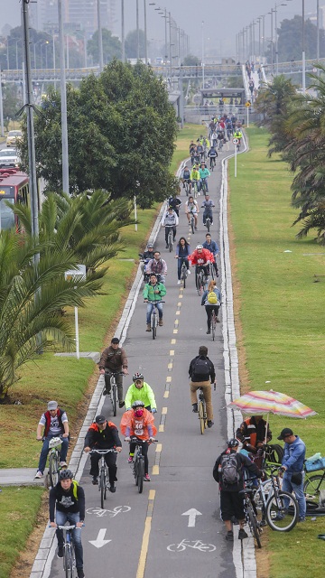 Vías para bicicletas en día sin carro - Foto: Comunicaciones Alcaldía Mayor de Bogotá