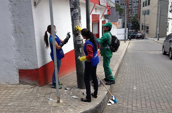 Limpieza entorno Centro Internacional - Foto: Prensa Uaesp