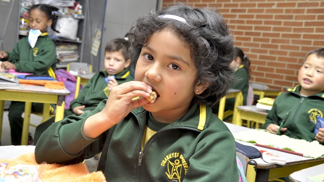 Refrigerios escolares en Bogotá - Foto: Prensa Secretaría de Educación Refrigerios escolares en Bogotá - Foto: Prensa Secretaría de Educación
