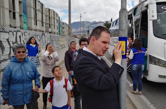 Paraderos con sistema braille - Foto: Prensa Secretaría de Movilidad