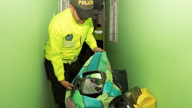 Operativos contra bandasdel robo de autopartes - Foto: Comunicaciones Alcaldía / Andrés Sandoval