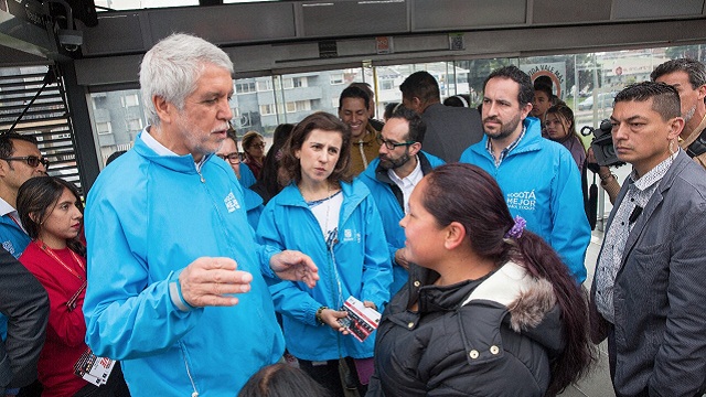 Pedagogía cambio rutas fáciles de TransMilenio - Foto: Comunicaciones Alcaldía Bogotá / Andrés Sandoval Pedagogía cambio rutas fáciles de TransMilenio - Foto: Comunicaciones Alcaldía Bogotá / Andrés Sandoval