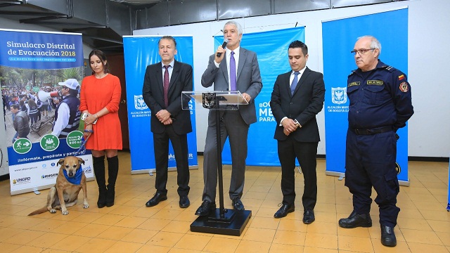 Simulacro Distrital de Evacuación este 24 de octubre - Foto: Diego Bauman Simulacro Distrital de Evacuación este 24 de octubre - Foto: Diego Bauman