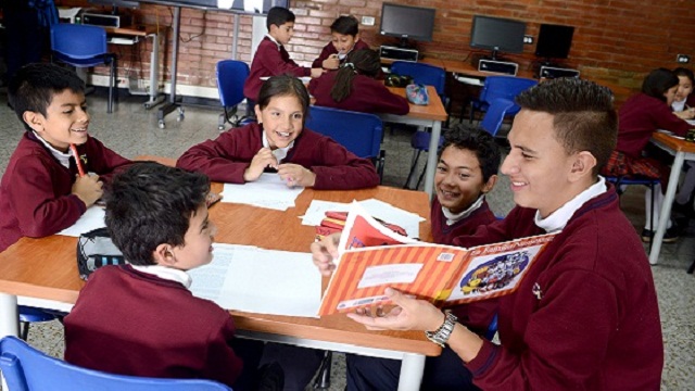 Agentes de lectura de los colegios de la ciudad - Foto: Prensa Secretaría de Educación 