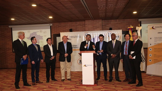 Presentación propuesta a candidatos presidenciales - Foto: Comunicaciones Alcaldía Bogotá / Diego Bauman Presentación propuesta a candidatos presidenciales - Foto: Comunicaciones Alcaldía Bogotá / Diego Bauman