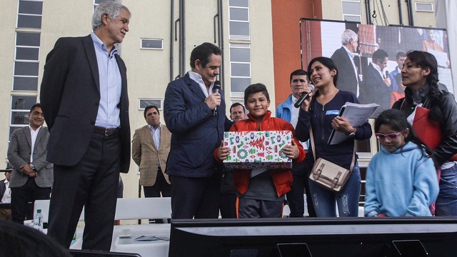 Peñalosa entrega vivienda gratis - Foto: Prensa Alcaldía Mayor de Bogotá