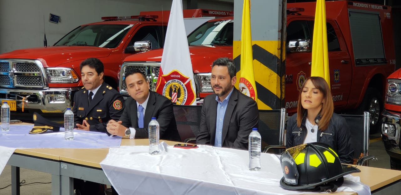 Camionetas bomberos - FOTO: Prensa Secretaría de Seguridad