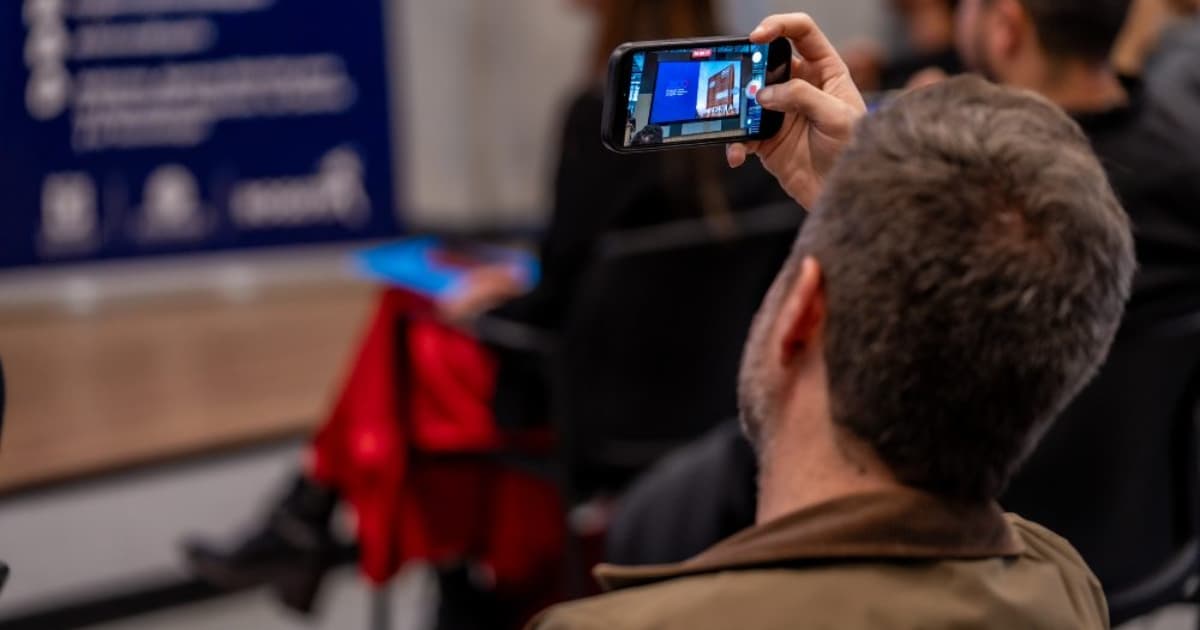 Empresario recibiendo una capacitación de la Secretaría de Desarrollo Económico