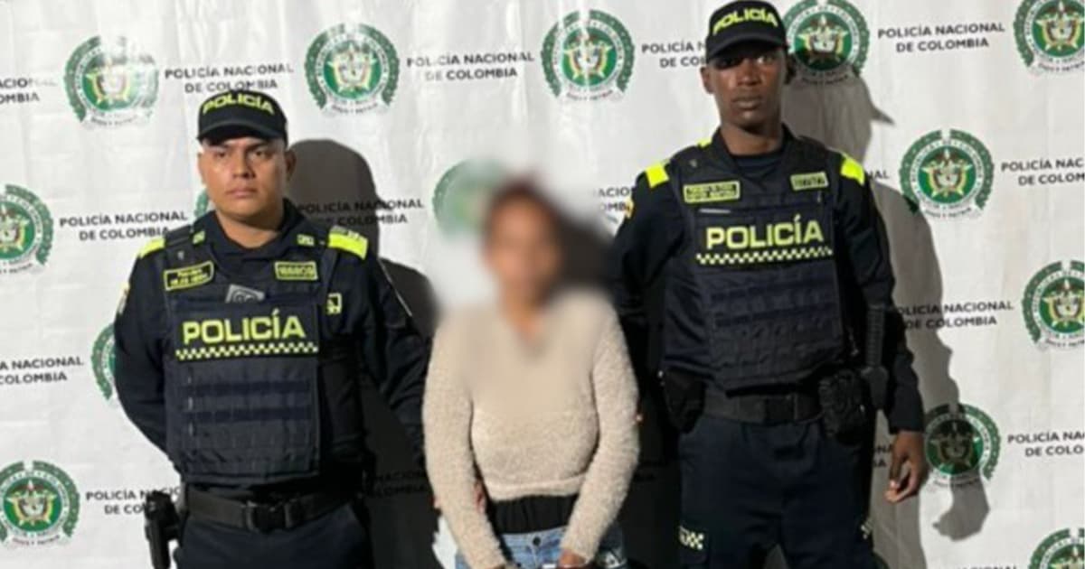 En la foto la mujer que tiró al río Bogotá a su hijo
