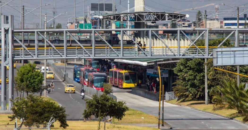 Ya no se lavarán diariamente los buses de TransMilenio en el exterior
