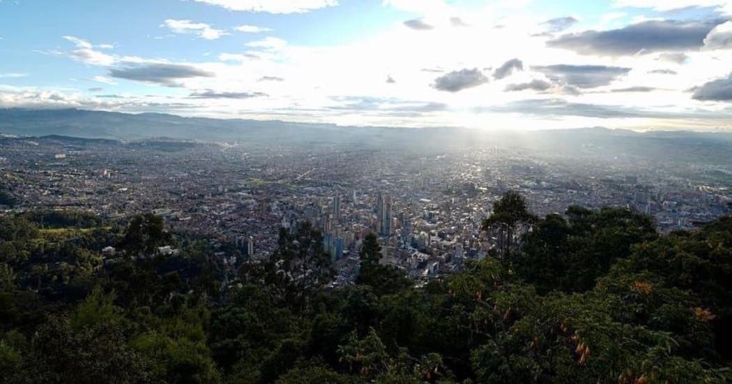 Foto de panorámica de Bogotá desde los Cerros Orientales.